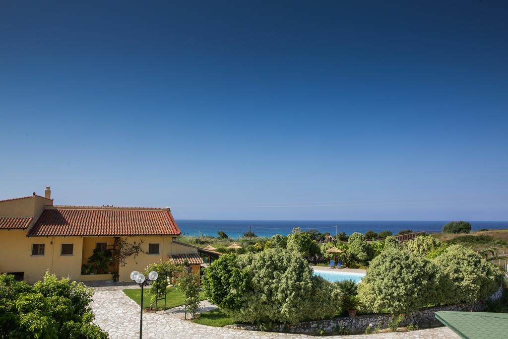 Sandy Beach Villas And Apartments Svoronata Eksteriør bilde